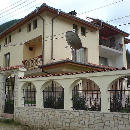 Guest House Benita Devin Esterno foto