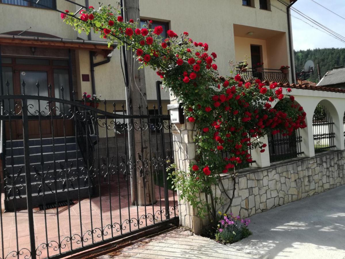 Guest House Benita Devin Esterno foto
