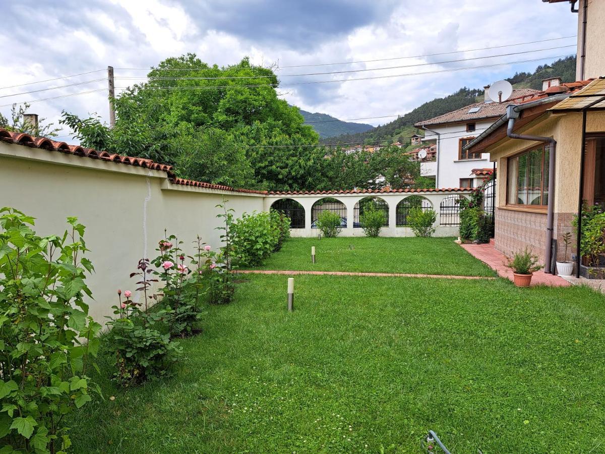 Guest House Benita Devin Esterno foto