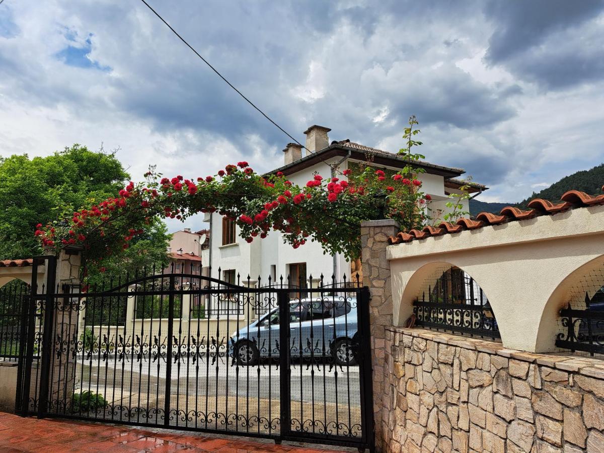 Guest House Benita Devin Esterno foto