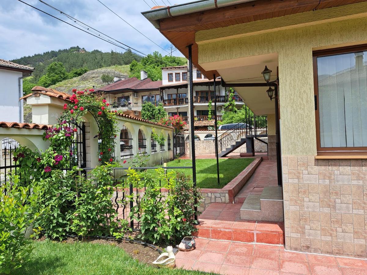 Guest House Benita Devin Esterno foto
