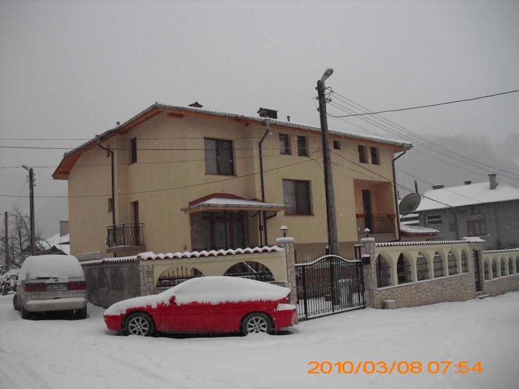 Guest House Benita Devin Esterno foto