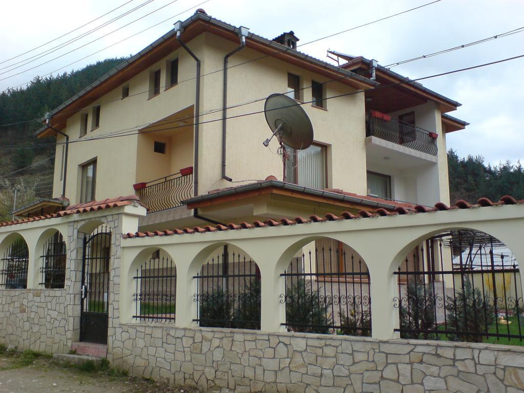 Guest House Benita Devin Esterno foto